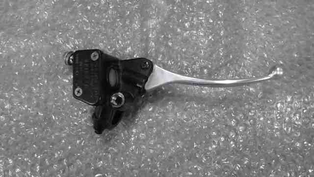 アドレスV125S CF4MA-132xxx の マスターシリンダー M10 *1672040572 中古拍卖