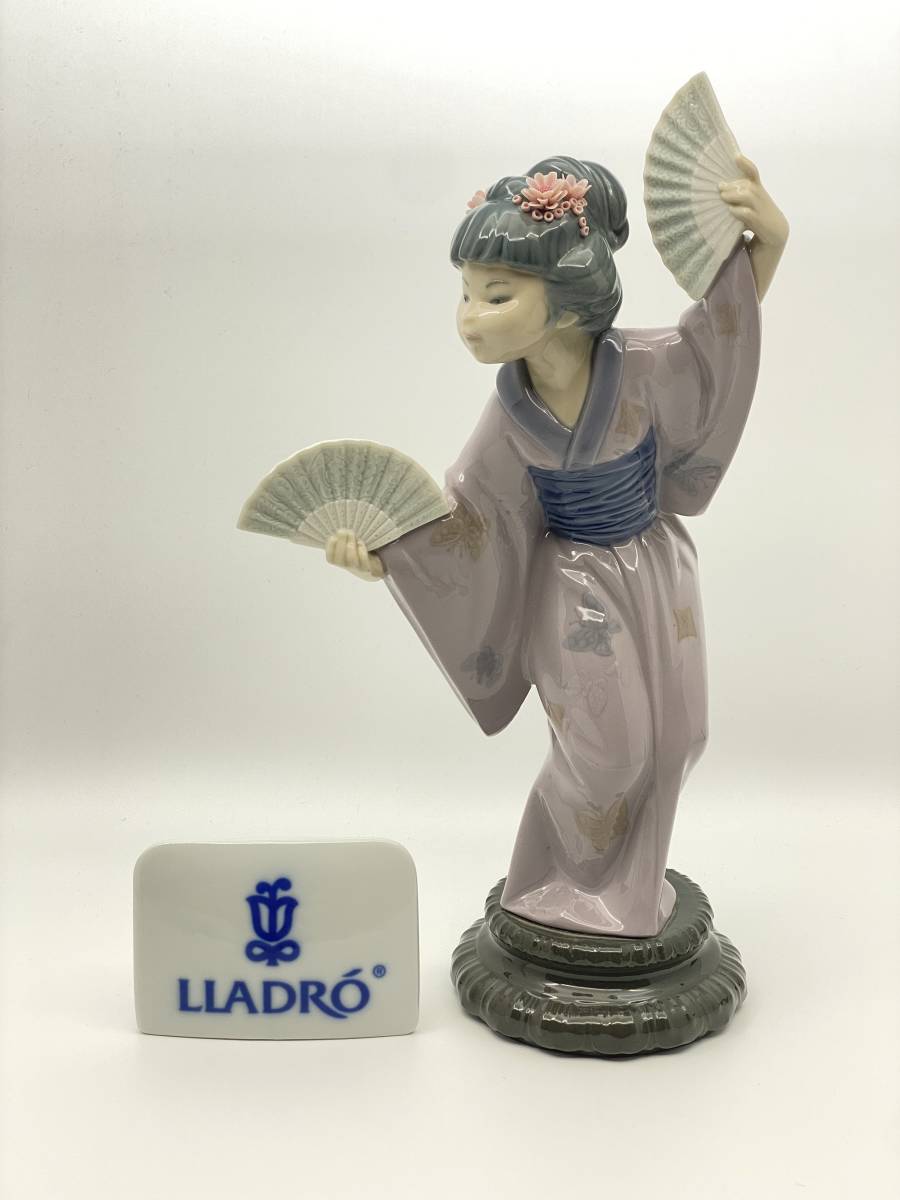 ** LLADRO リャドロ ** JAPANESE LADY WITH FANS Figurine No. 4991 ジャパニーズ レーディー ウィズ ファンズ フィギュリン 芸者 *L69拍卖