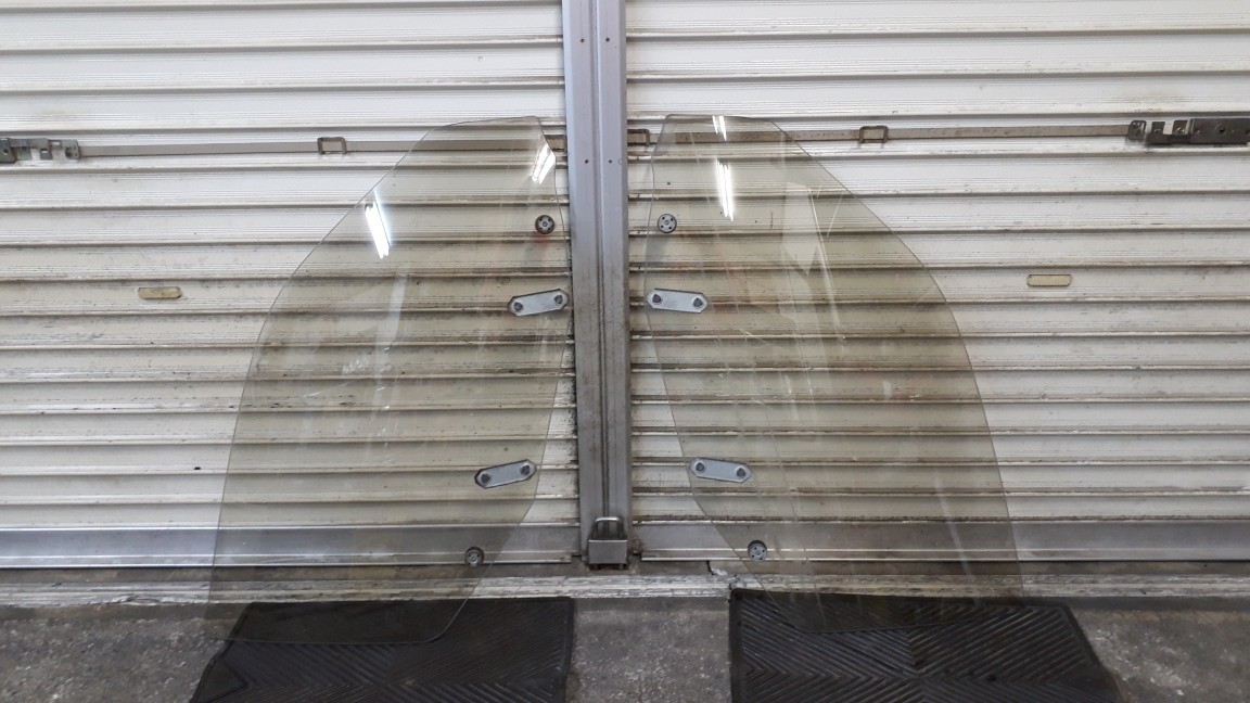 S13シルビア用 ドアガラス(左右)No.23拍卖