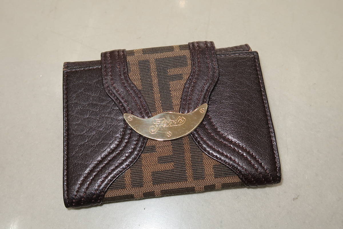 ■□FENDI フェンディ ズッカ 二つ折り財布□■拍卖