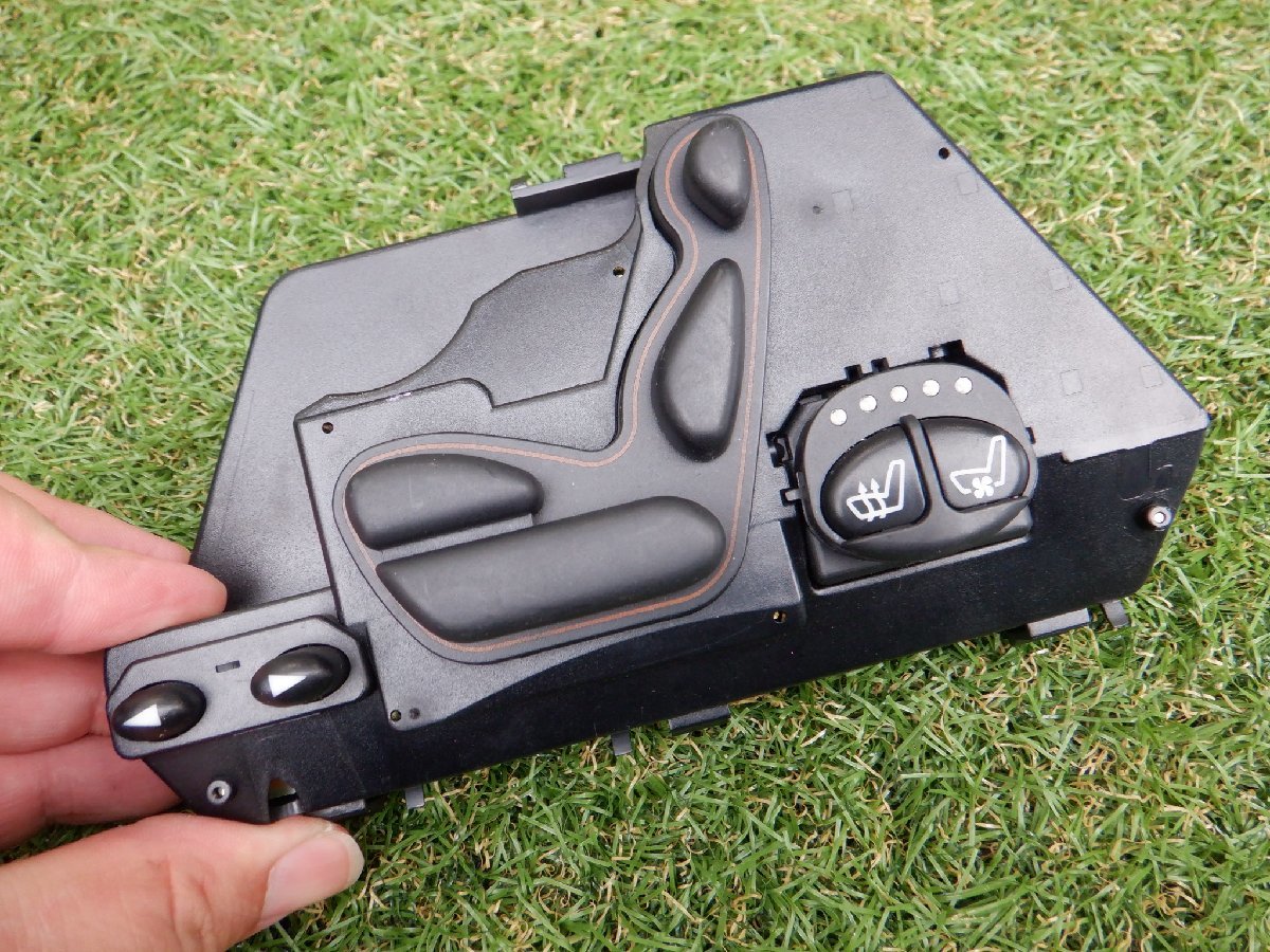 ベンツ純正 W220 S600 Sクラス 2002年 シートスイッチ 操作スイッチ 2208215658 m-22-11-608拍卖