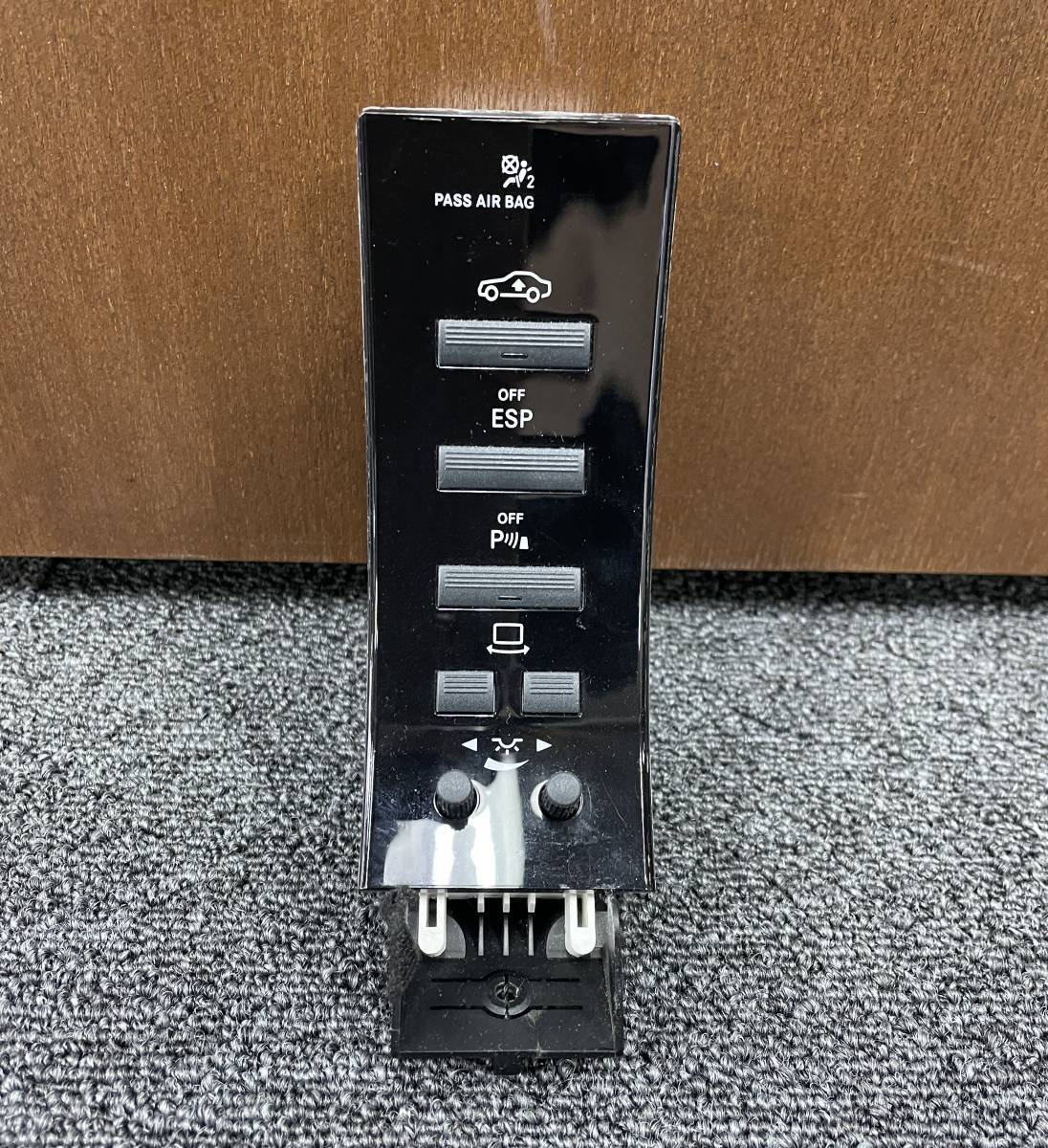 メルセデス・ベンツ Sクラス W221 純正 ESP パークアシスト スイッチ A2218701558 ※一部割れあり 拍卖