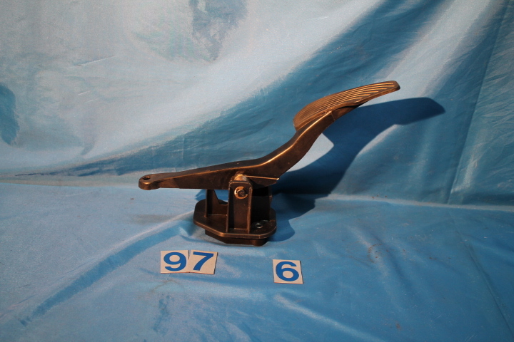 K-371-1 マツダ FD3S RX-7 アクセルペダル 拍卖