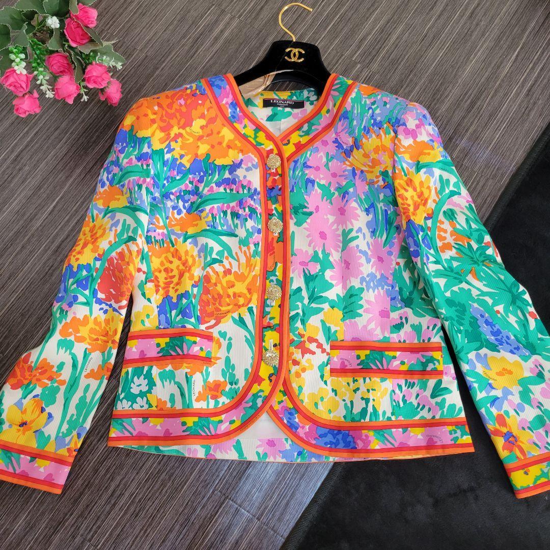 レオナール お洒落 ゴールド フレームフラワー柄 ノーカラー ジャケット コート拍卖