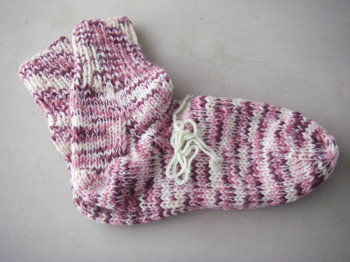 おばあちゃんが編んだ 毛糸の手編みソックス くつ下 23~24㎝ ハンドメイド 冷え対策 に ①拍卖