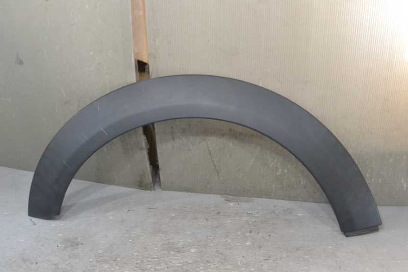 ミニクーパー R56 右ハンドル 前期(MF16) 純正 右後 右 リア オーバーフェンダー フェンダーモール 7157106 K067062拍卖