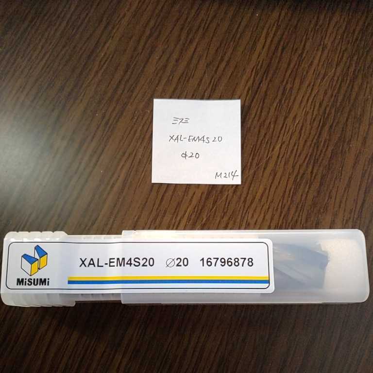 M214 未使用 ミスミ MISUMI 超硬エンドミル 4枚刃 20 コーティングエンドミル XAL-EM4S20 Φ20拍卖