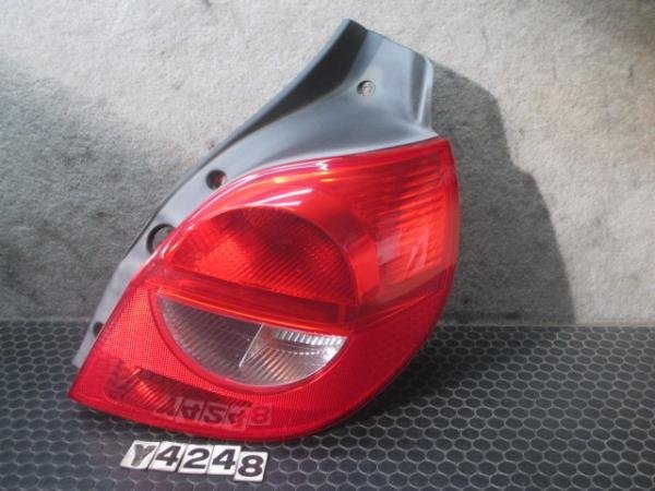 ルノー ルーテシア RK4M 右 テールライト ブレーキランプ バックランプ No.Y4248拍卖