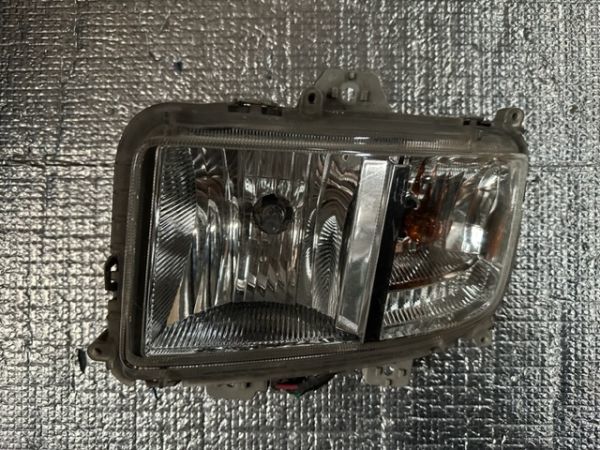 ダイハツ DAIHATSU ムーヴ カスタム L175S 純正 フォグランプ ライト 左 L STANLEY P6778 No.1574拍卖