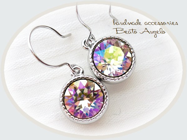 ◇◇+angelo+スワロフスキー 1088のピアス(p-021)クリスタルルミナスグリーン S 一粒 シンプル チタン 樹脂 イヤリング ※在庫限り拍卖