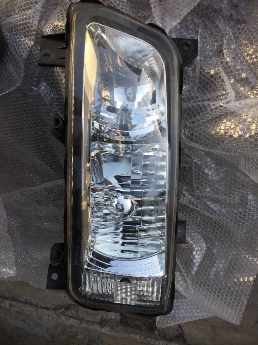 ◆P1213-3◆車屋倉庫整理出品!◆三菱ふそう純正◆スーパーグレート◆左ヘッドライト◆100-87909◆中古品◆拍卖