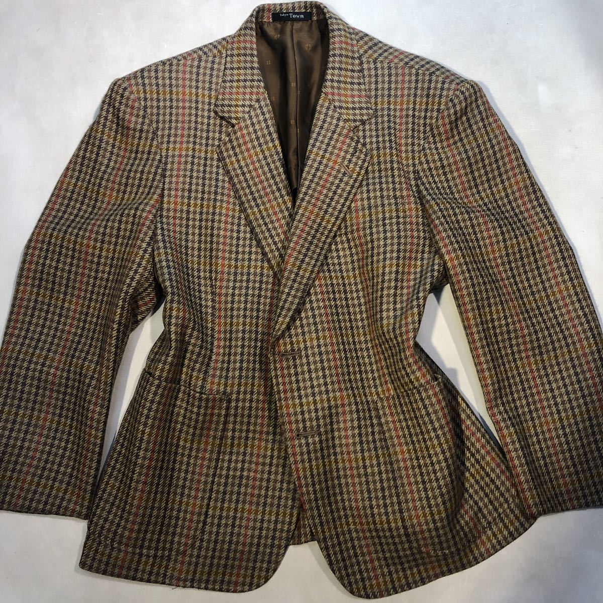 新品タグ付き 東京メイド 高級TOKYOTOWN 2Bシングルジャッケット B2 S ブラウン系チェック柄 背抜き/サイドベンツ ウール100% 激安拍卖