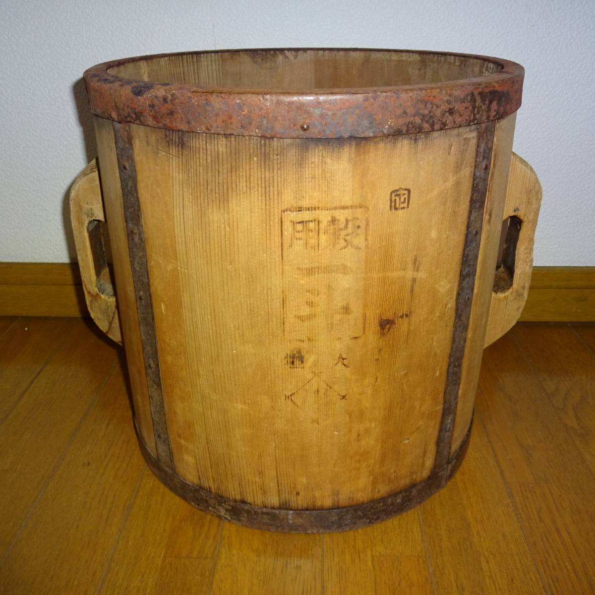一斗枡 木製一斗枡 レトロ枡 当時物一斗枡 鉢カバーにも ブックスタンドにも拍卖