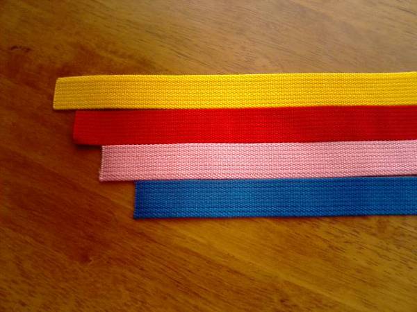 アクリルテープ 赤色 25ミリ巾 × 5М拍卖