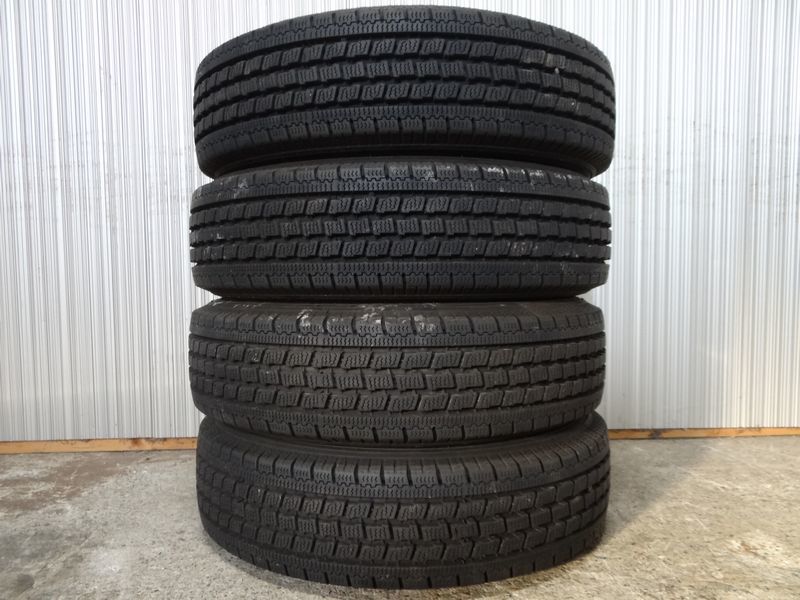 ★155/80R14 88/86N LT 155 80 14 TOYO DELVEX934 17年製 中古スタッドレス 冬タイヤ バリ山 溝有 深溝 売切★拍卖