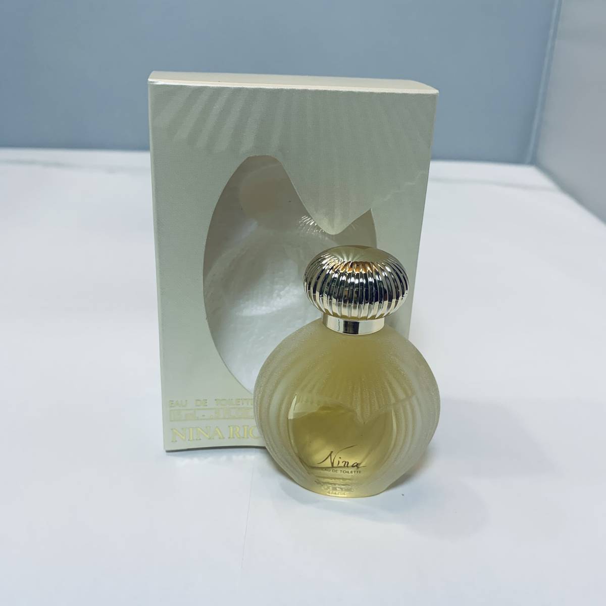 K0085 NINA RICCI ニナリッチ ニナ 15ml オードトワレ 未使用同様拍卖