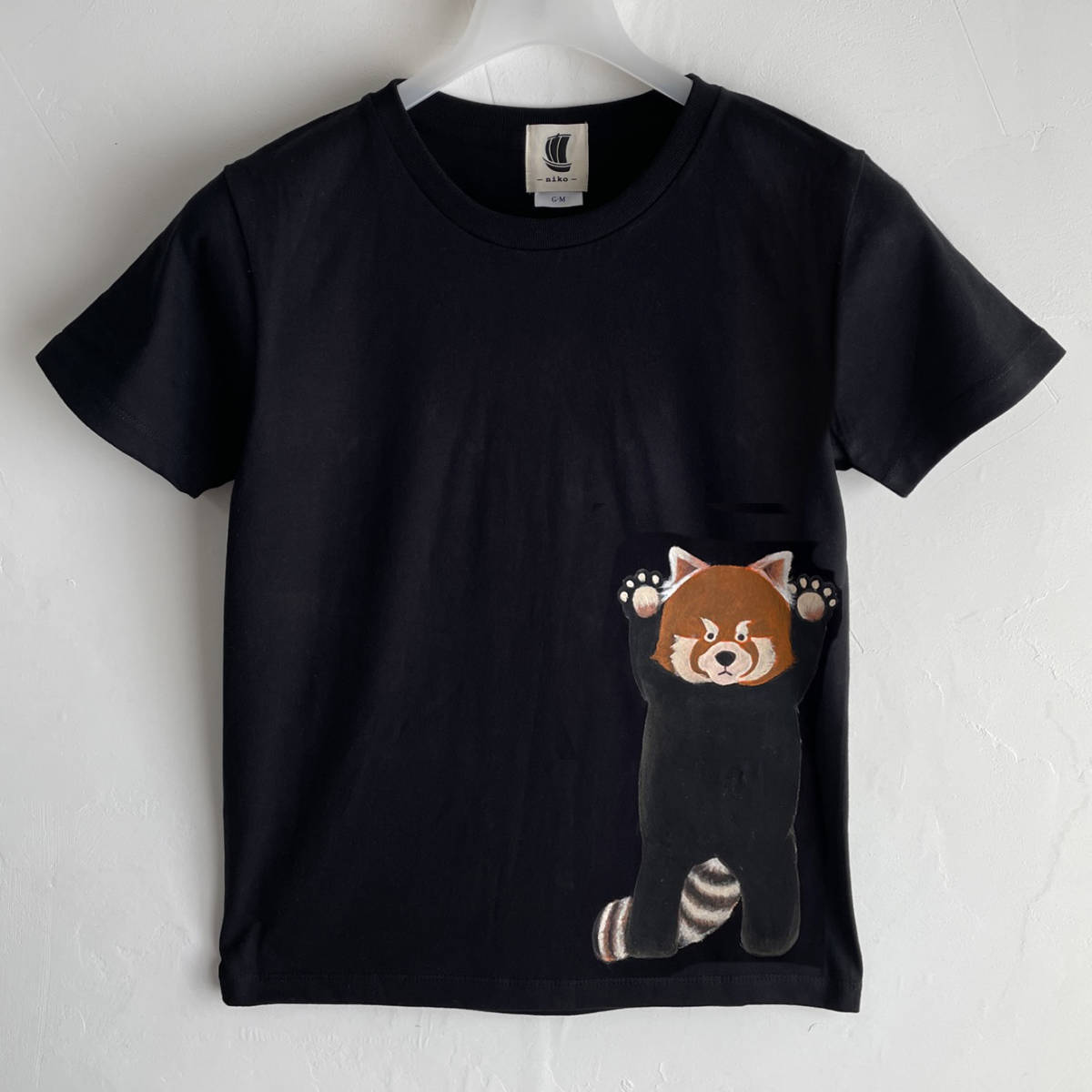レディース Tシャツ Lサイズ 黒 レッサーパン柄Tシャツ ホワイト ハンドメイド 手描きTシャツ 動物拍卖