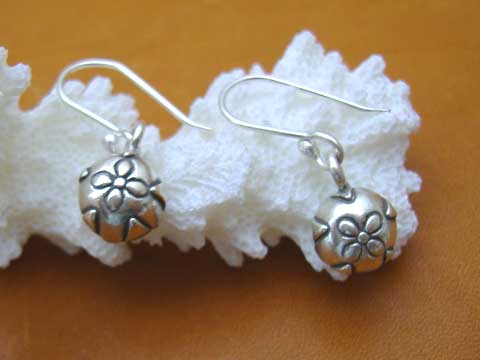 ◆カレン族シルバービーズ 花ピアス33◆四つ葉クローバー拍卖