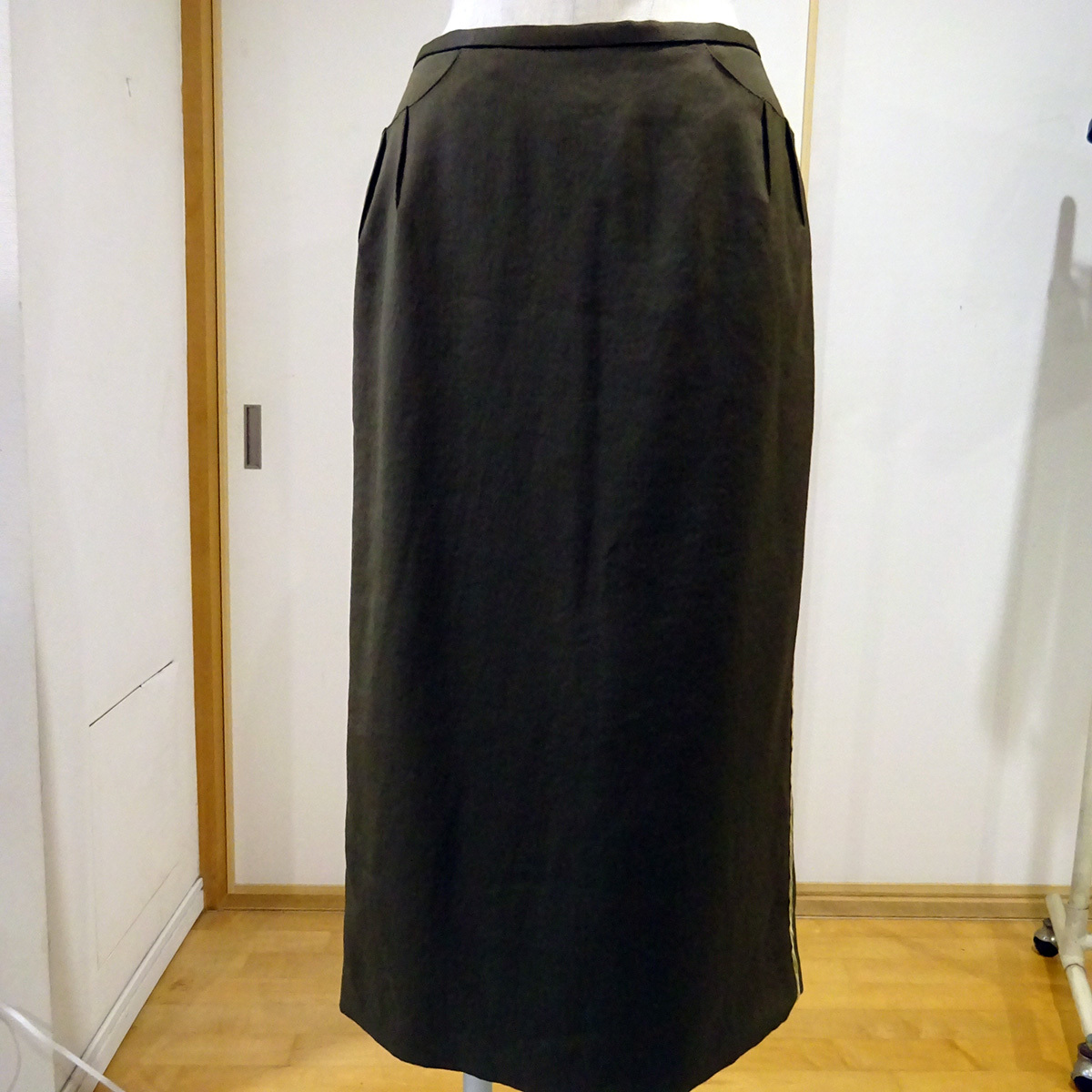 アルベロベロ オレボレブラ OLLEBOREBLA ALBEROBELLO サイドラインスカート ブラウン拍卖