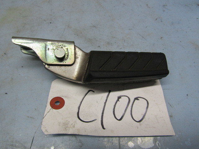 スズキ アドレス125 タンデムステップ左 1台分解体部品多数出品中☆彡拍卖