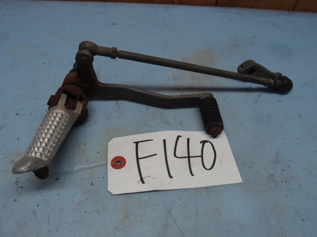 スズキ GOOSE350 シフトペダル ステップ左 1台分解体部品多数出品☆彡拍卖