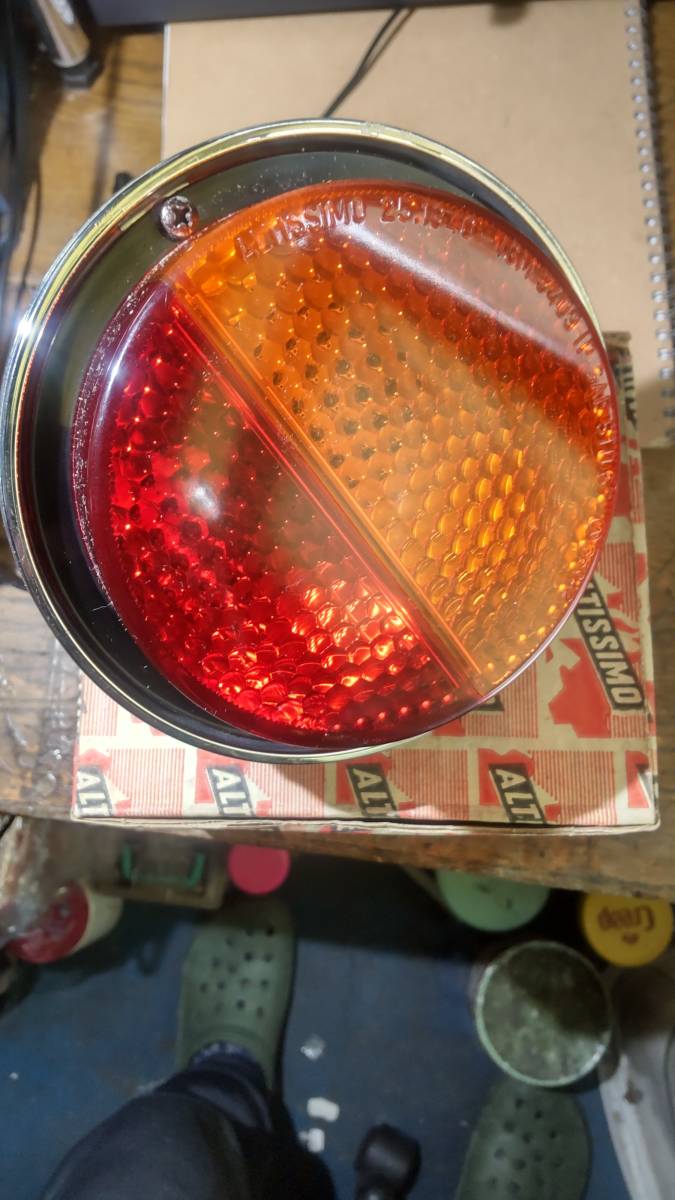 FIAT850COUPE 128RALLYテールレンズコンプリートITALIA ALTISSIMO オリジナーレ拍卖