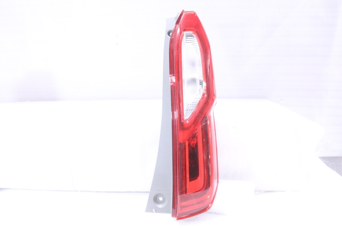 2X-353★美品 LED JF3 N-BOX★右テールライト ICHIKOH D274 打刻:H JF4★ホンダ 純正 (UK)拍卖