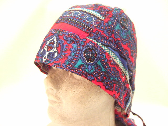 横浜最新 中世ペイズリー柄♪魅惑のバンダナキャップ 赤/青 メンズレディース 同梱4枚まで送料送料180円ξbcξ ξB80a拍卖