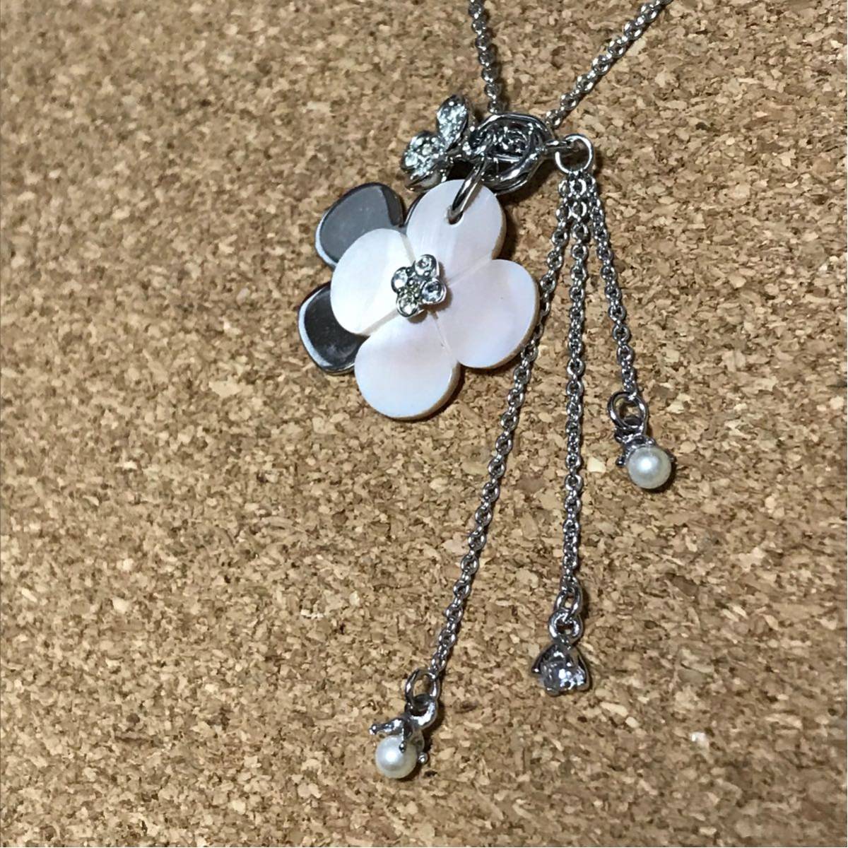 【新品】フラワー ネックレス シルバー 1拍卖