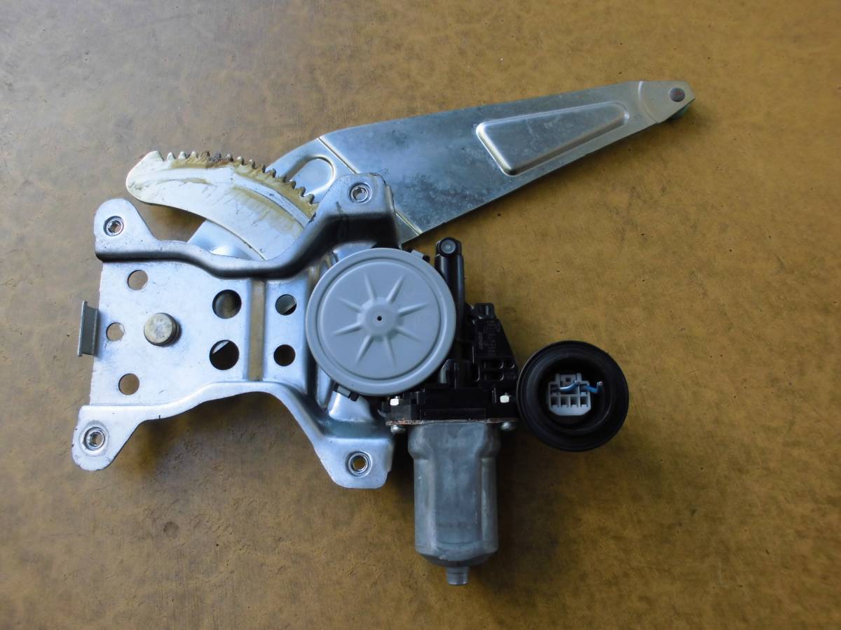 H17 ミラ ジーノ L650S 右 リア ドア パワー ウインドウ レギュレータ モーター 中古品拍卖