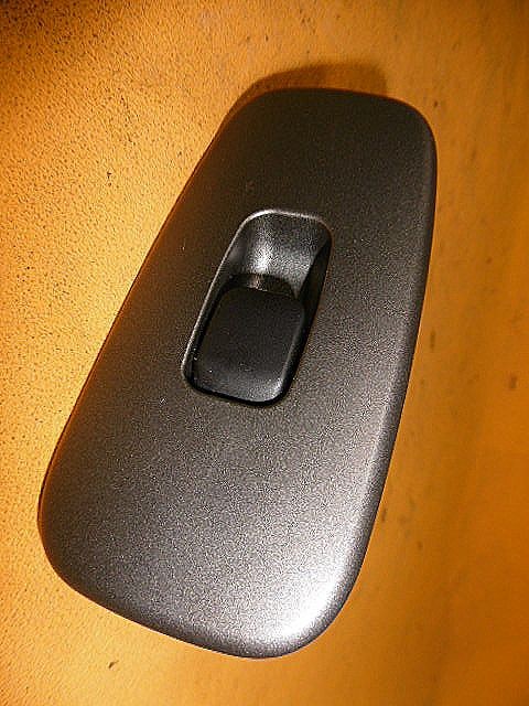 1712①★SXE10★GXE10★アルテッツァ★★パワーウィンドゥスイッチ★後席用★消費税はいただきません★アルテッツァ部品大量出品中★拍卖