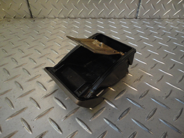 ホンダ モビリオ GB1 純正灰皿 アッシュトレイ 【GB2 スパイク拍卖