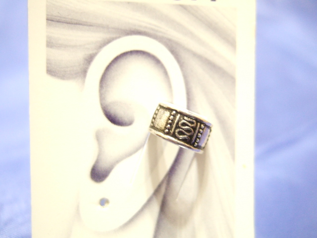 横浜最新 925SILVER ♪銀イヤーカフ 中世紋様柄 5ミリ 送料220円ξgpiξξ47s拍卖