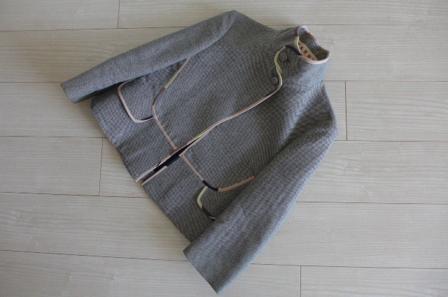 即決 美品 イタリア製 国内正規品 マルニ ウール ジャケット サイズ38 おしゃれなパイピング仕様 ボレロ風拍卖