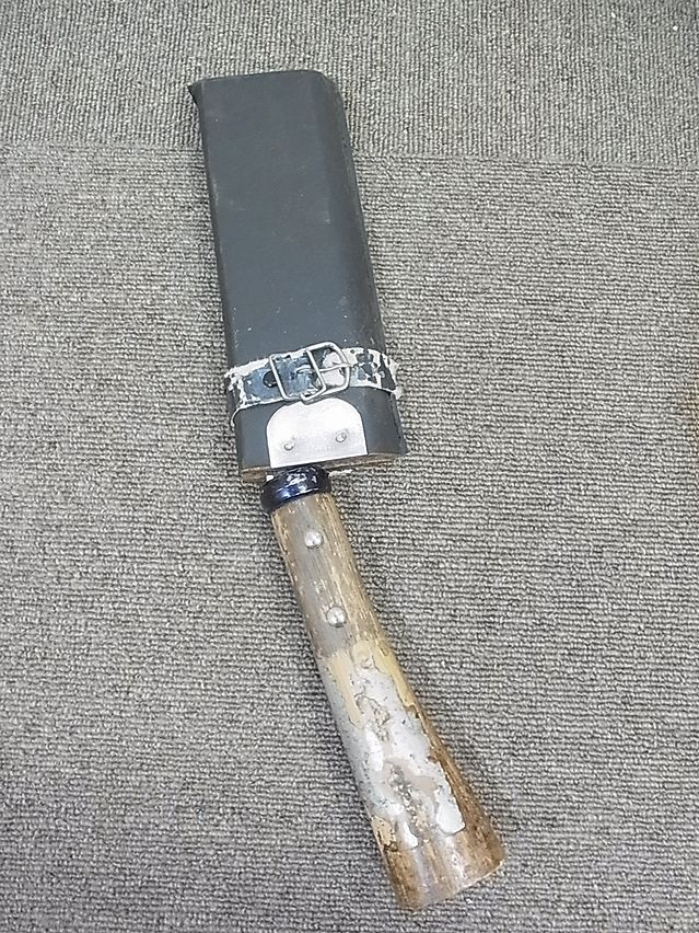【NG092】桜日本 鉈 なた 180mm 鋼付 サヤナタ 腰鉈 大工道具 農具 キャンプ アウトドア 薪割り 手斧拍卖
