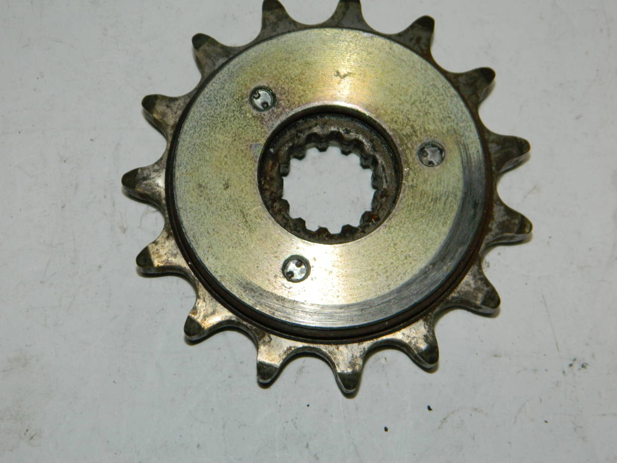 e1204 GSX1100E フロントスプロケット 630-15丁 GU73A 1拍卖