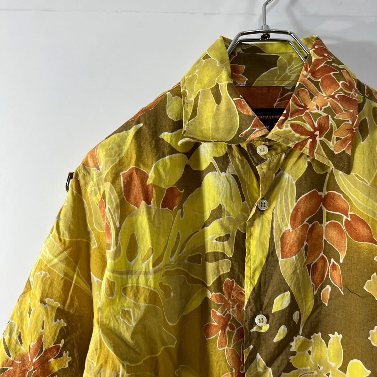 EMPORIUM VIRI フラワー リーフ 総柄 半袖 ラウンドカット シャツ 古着拍卖