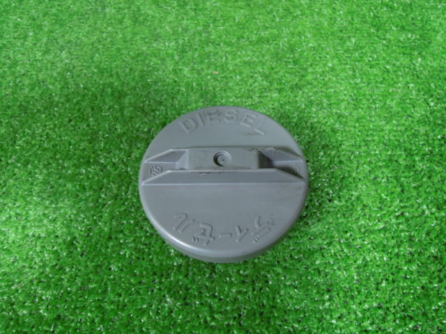 トヨタ カルディナ ST216W フューエルキャップ 燃料キャップ 給油口キャップ 中古 ディーゼル A0675拍卖