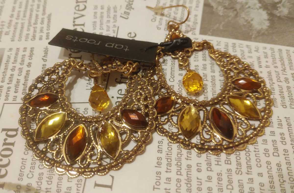 即決☆新品☆定価2160円☆ tap roots タップルーツ 異国情緒 あふれる 大きめフープ レーシー ピアス ブラウン系 定形外140円拍卖