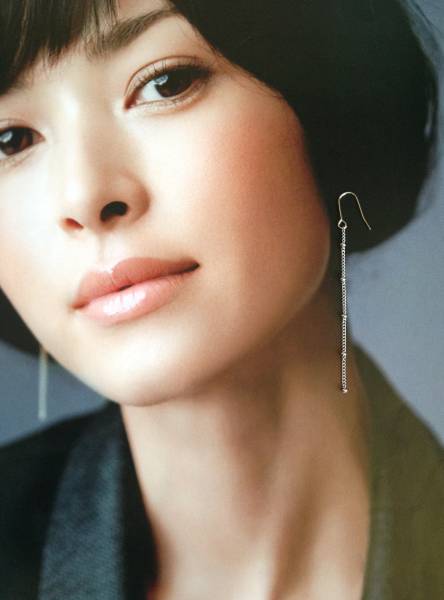 ◆ドットチェーンロングピアス◆シルバーカラー 新品 縦長チェーン ロングチェーン 華奢チェーン ボール シンプル 大人可愛い 揺れる 玉拍卖