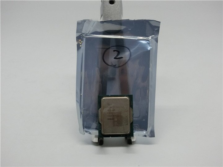 CPU インテルIntel Core I5-12400 プロセッサー 中古 動作確認済み 送料無料拍卖