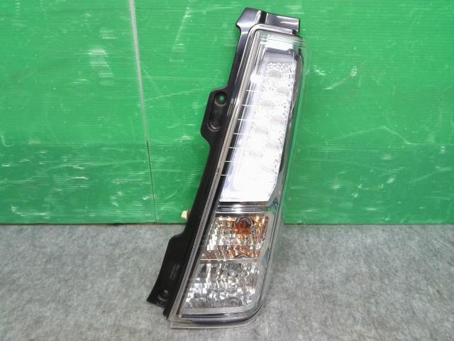 ワゴンR DAA-MH44S 右テールランプ FZ 35650-72M20拍卖