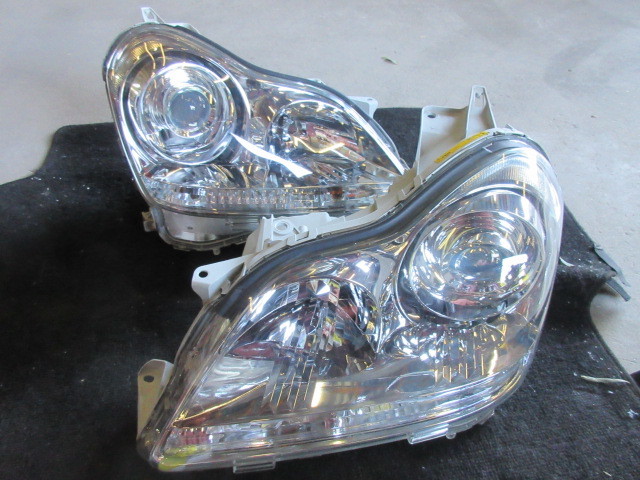 ★32R4G6869 UZS186 マジェスタ 純正ライト左右セット スタンレー30-315 修理やストック等に ヘッドランプ拍卖