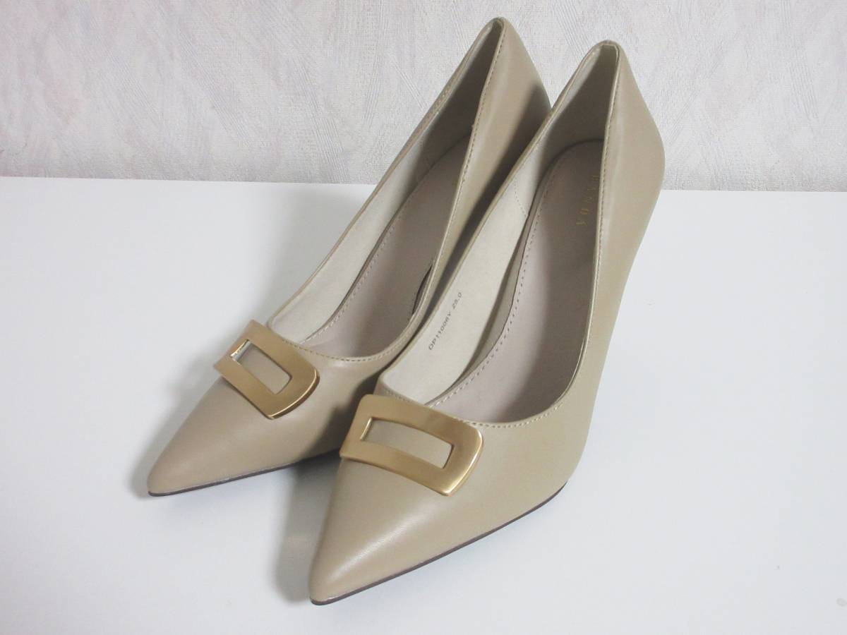 未使用品 ランダ RANDA フェイクレザー パンプス ベージュ 25.0 大きいサイズ 北5924拍卖