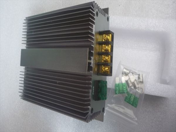 48Vー>24V・30~60Vを24Vに変換・変換器・変圧調圧直流電圧48V電池を24Vに降圧コンバーター・MAX50A対応/48Vバッテリー活用拍卖