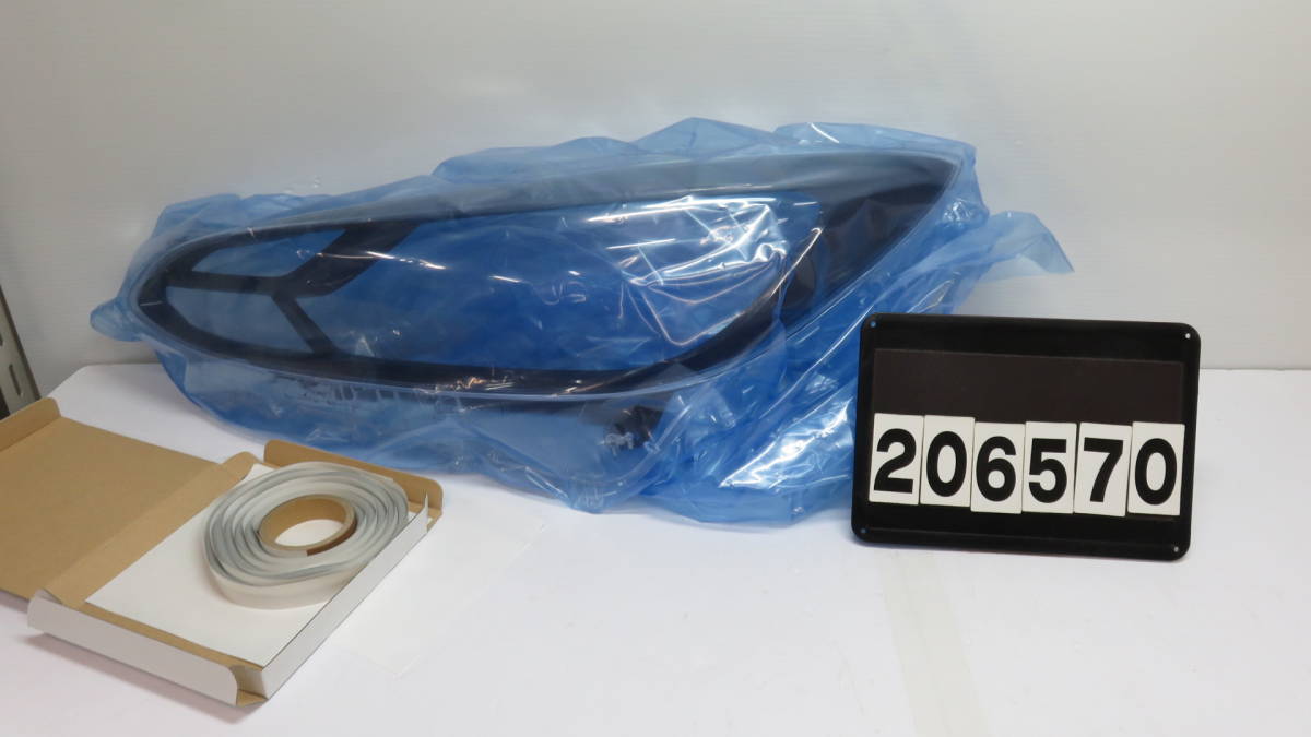 【2065】アクア MXPK11 左ヘッドライトレンズ 8110B-52N70拍卖