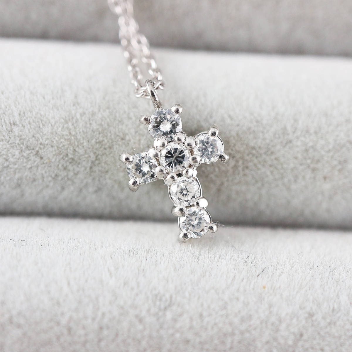 <ヴァンドーム青山> Pt900/850 ダイヤ クロスネックレス D0.18 【CSI5710】拍卖