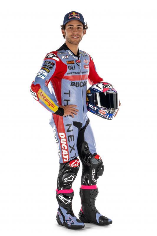 海外 限定品 送料込み エネア バスティアニーニ MotoGP レザーレーシングスーツ サイズ各種 レプリカ 高品質 56拍卖