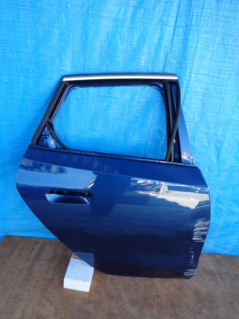 ☆AX979-2 BMW F06 6シリーズ リアドア 右 青拍卖