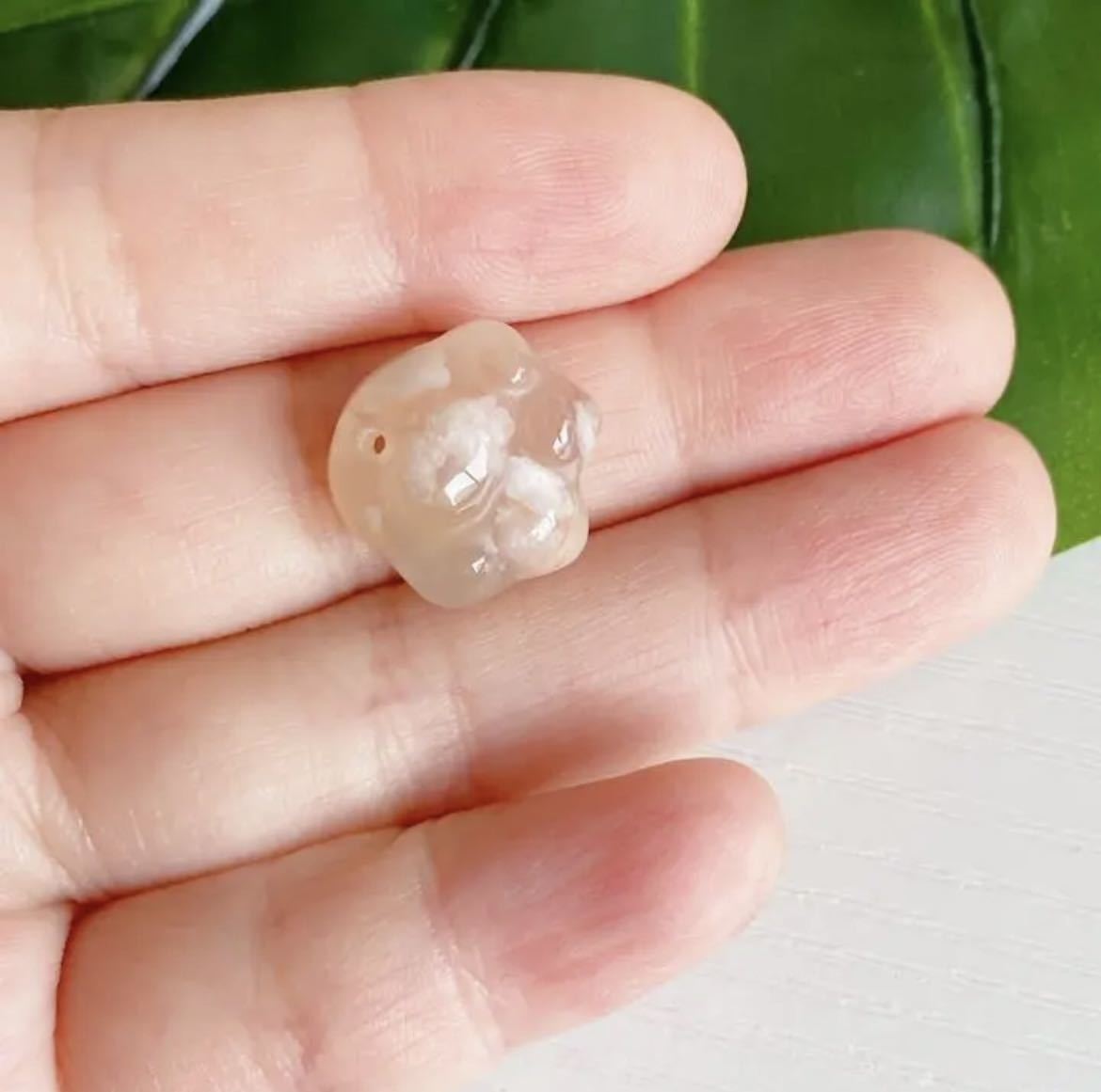 119 桜瑪瑙 ルース ペンダントトップ 猫 肉球 天然石 パワーストーン拍卖